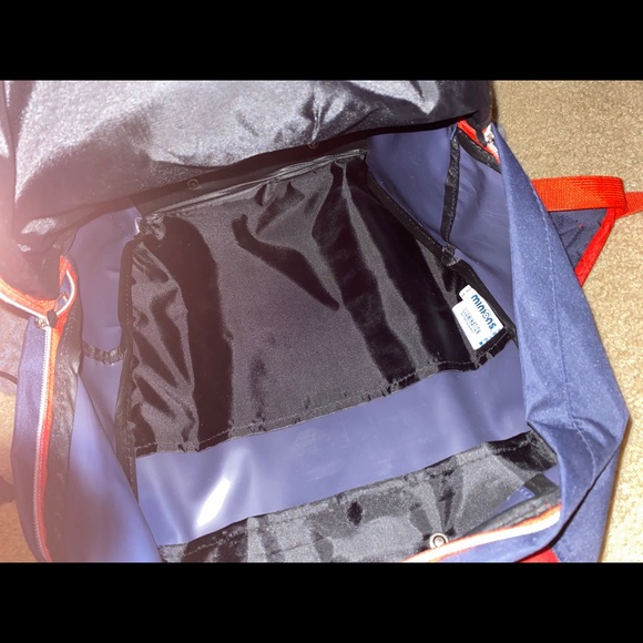 Minion roller Backpack - Picture 4 of 5